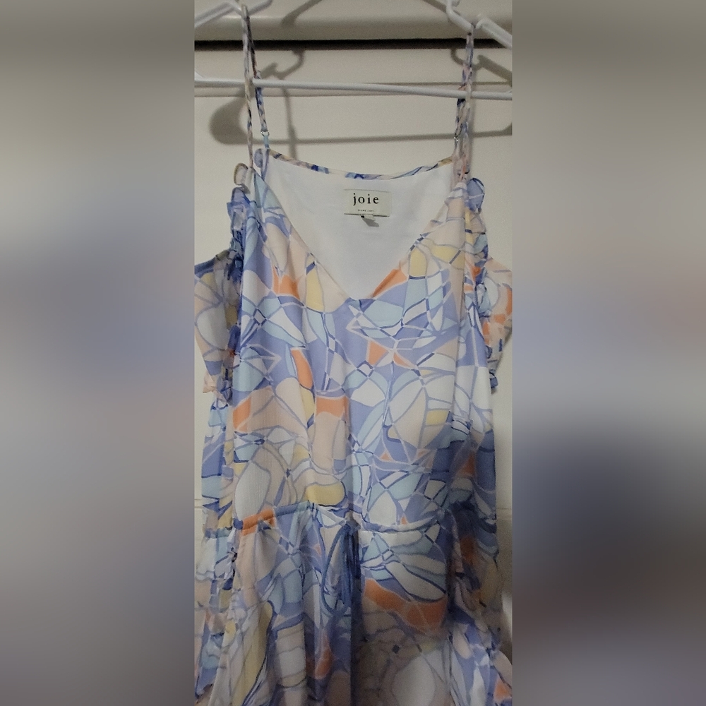 Dainty ruffles frame an airy chiffon maxi dress fashioned w Pockets Size Medium - Picture 7 of 9
